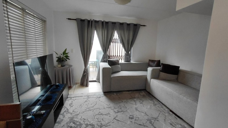 To Let 2 Bedroom Property for Rent in Burgundy Estate Western Cape